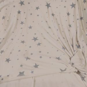 Oversized 3/4 sleeve.